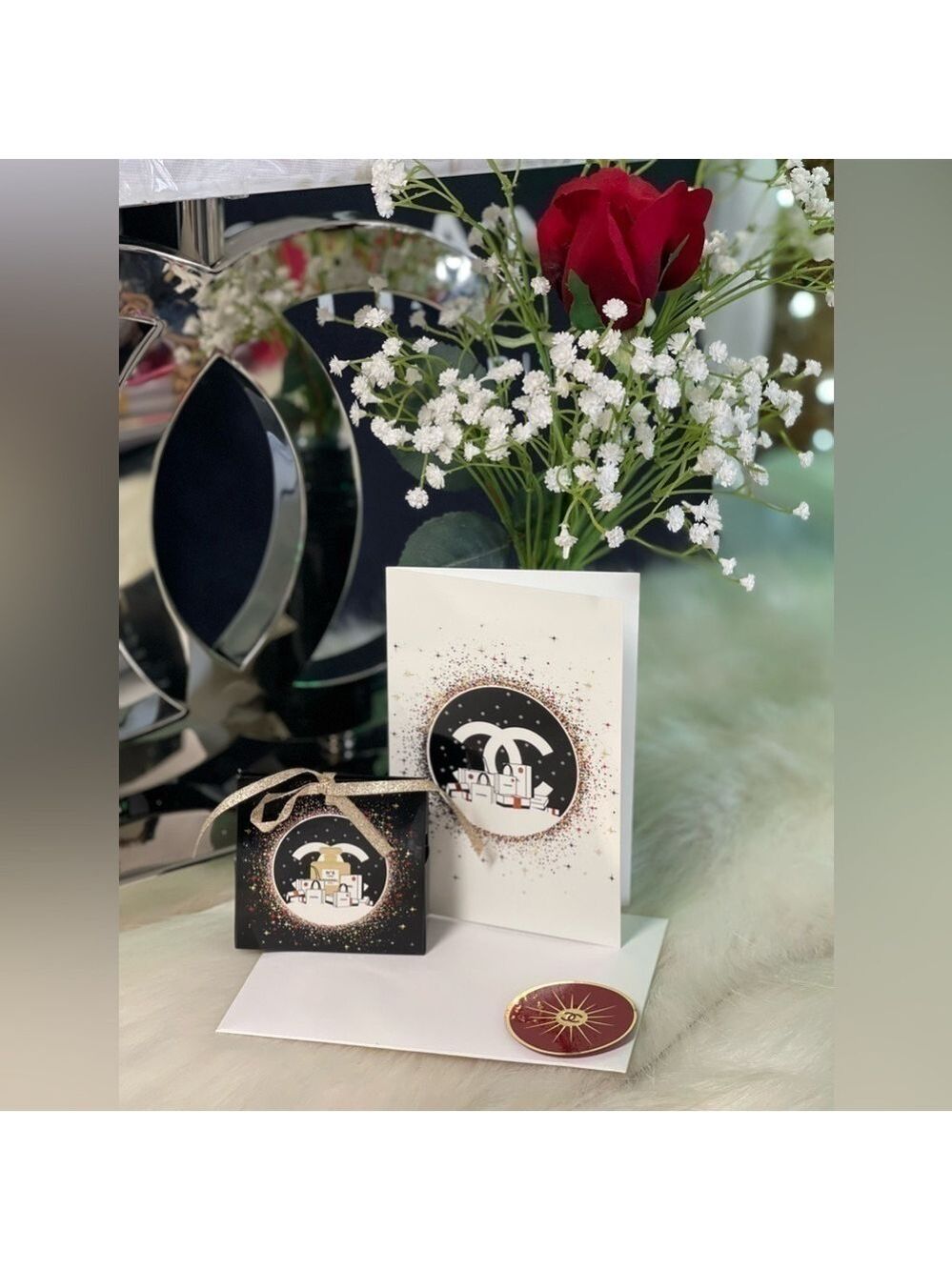 Chanel No 5 L’eau Miniature Scent & Christmas Card 2019 Collectible